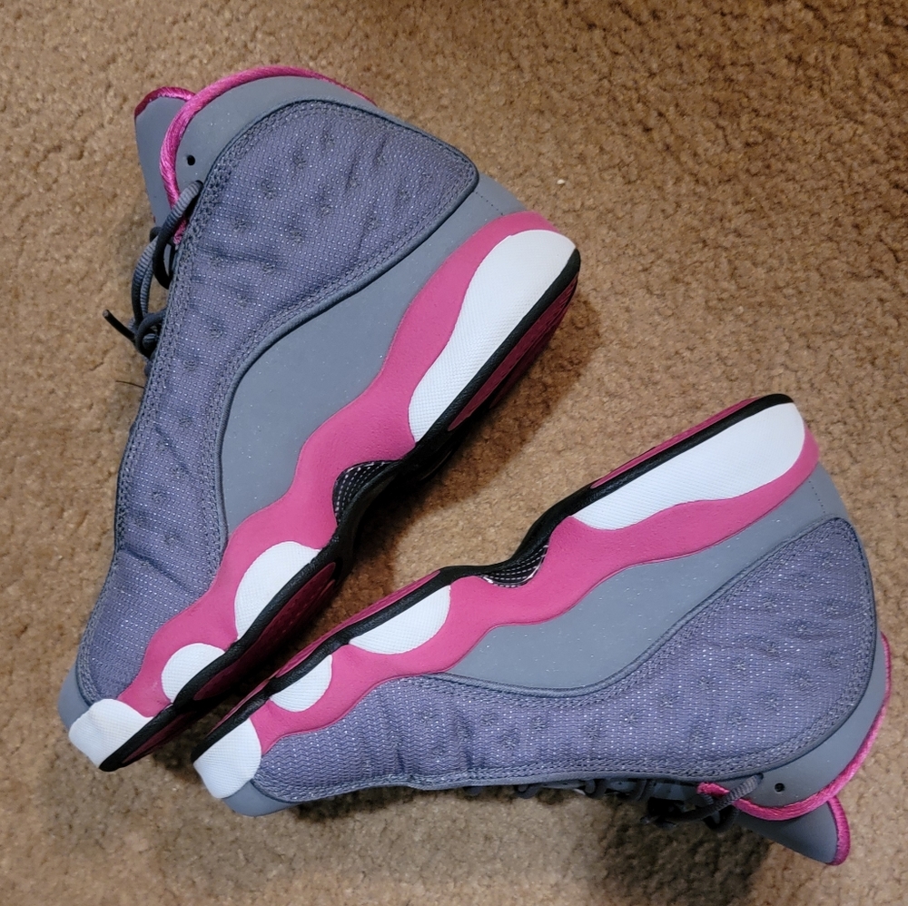 Jordan 13 pink fusion 7y